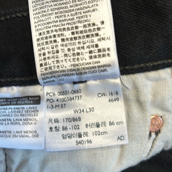 Levi’s 501 black button fly jeans. Excellent condition. Size 34 x 30. - Picture 9 of 10